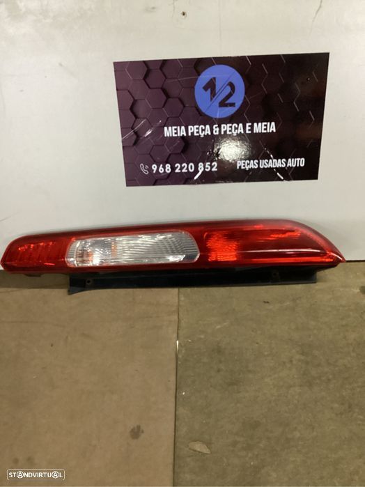 Farolim traseiro direito ford focus de 2005 - 1