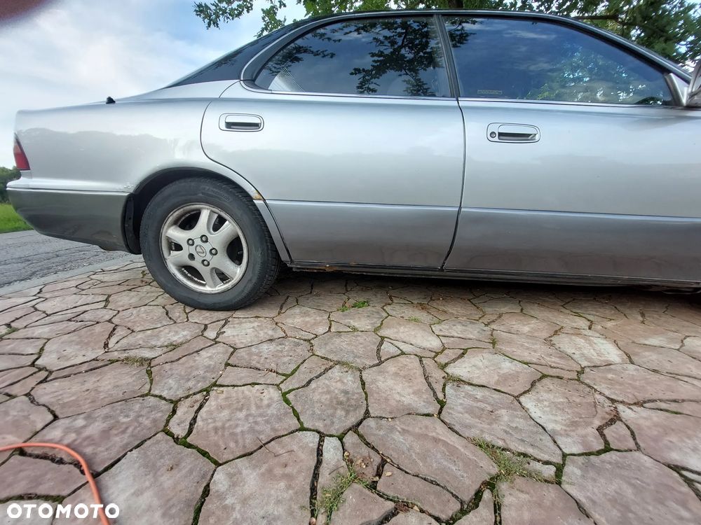 Lexus ES - 9