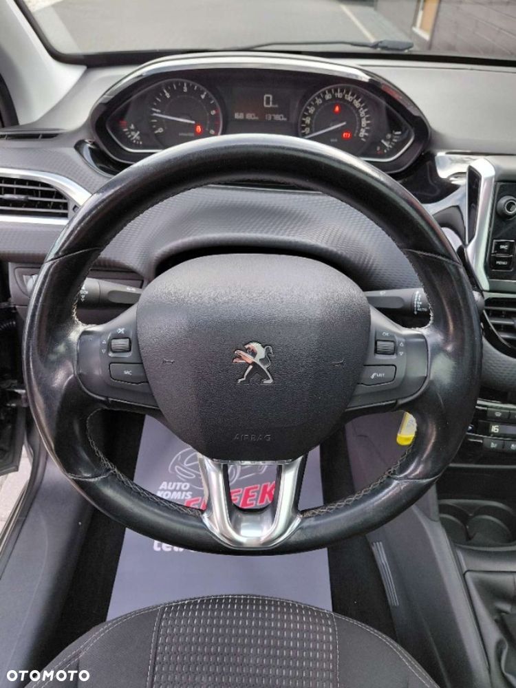 Peugeot 208 - 14