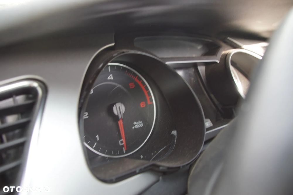 Auto na części - Audi A5 I 8T 3.0 TDI 239 KM CCWA LMK LY9C 2009R Silnik Skrzynia Drzwi Błotnik Klapa Zderzak Lampa Lusterko Klamka Szyba Deska Kokpit Sterownik Moduł Czujnik Licznik Wyświetlacz Panel Kierownica - 11