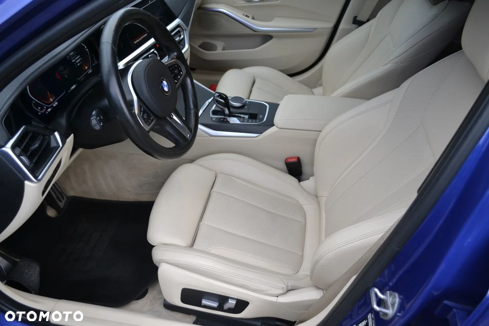 BMW Seria 3 330i xDrive M Sport sport - 21