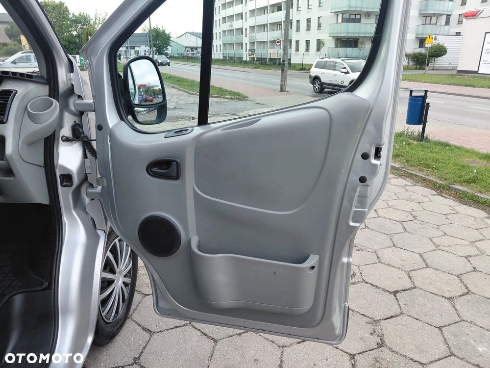 Opel VIVARO - 27