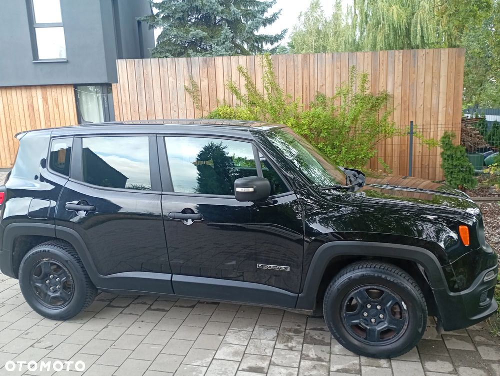 Jeep Renegade 1.6 E-TorQ Sport FWD - 24
