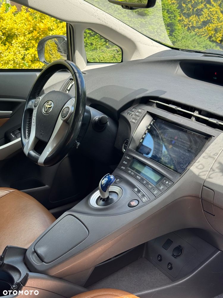 Toyota Prius - 13