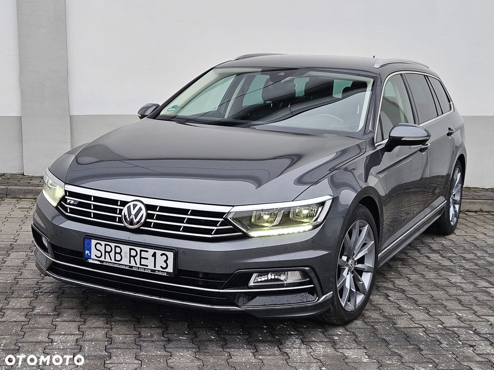 Volkswagen Passat - 1