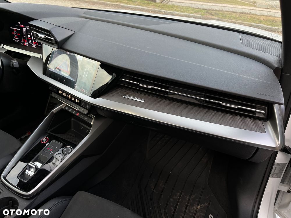 Audi RS3 Sportback - 19