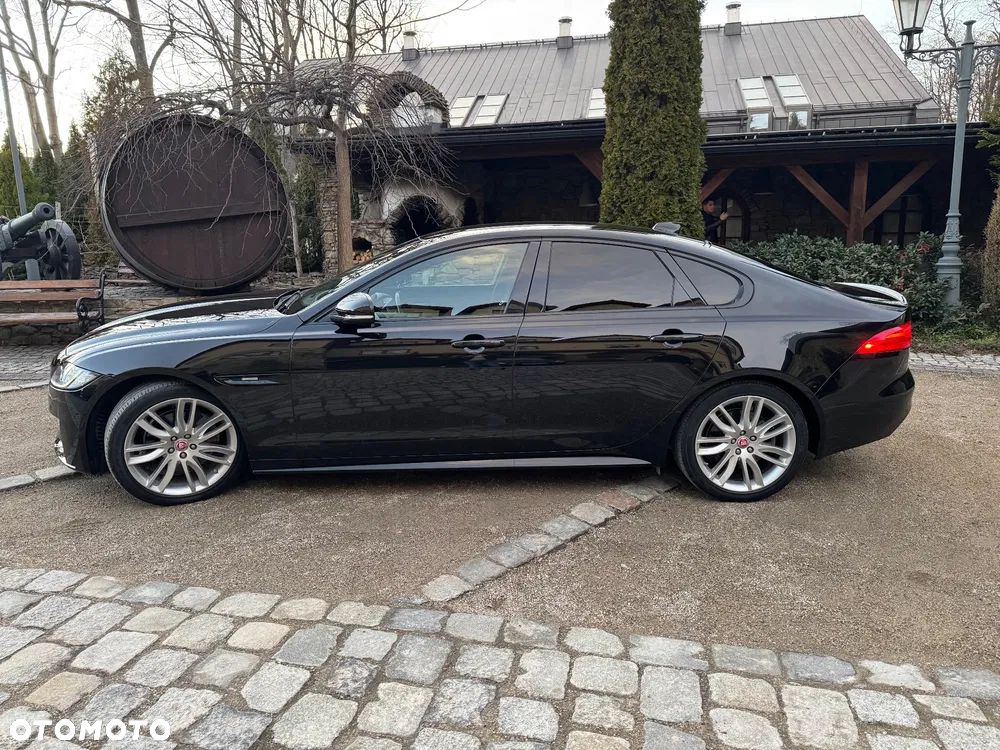 Jaguar XF - 10