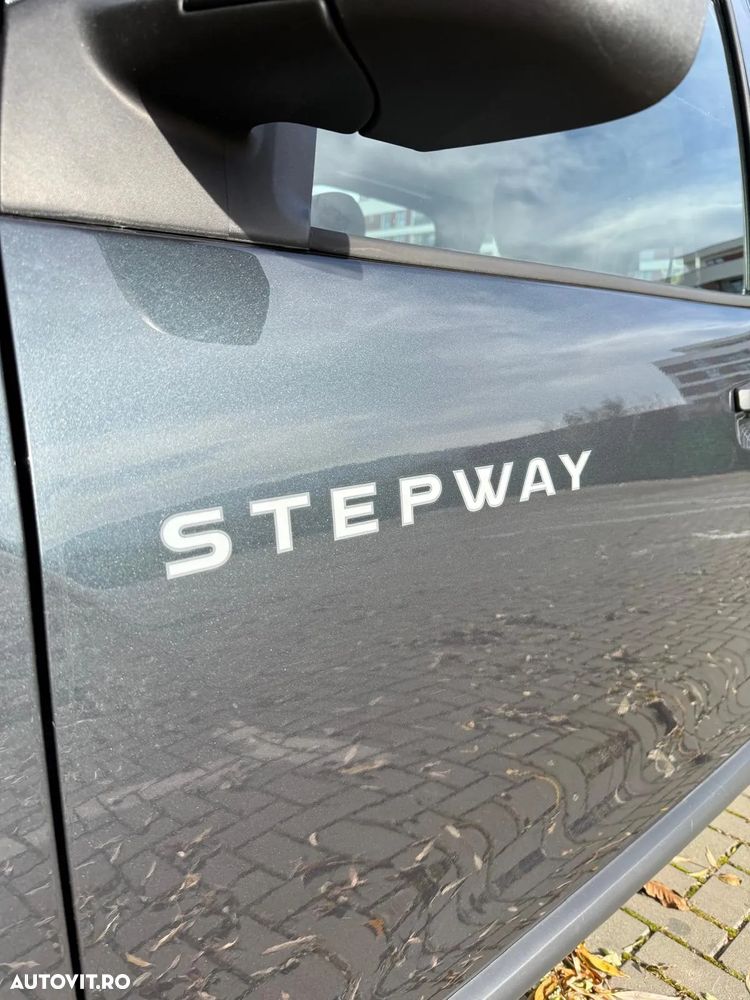 Dacia Dokker SCe 100 Stepway Celebration - 11