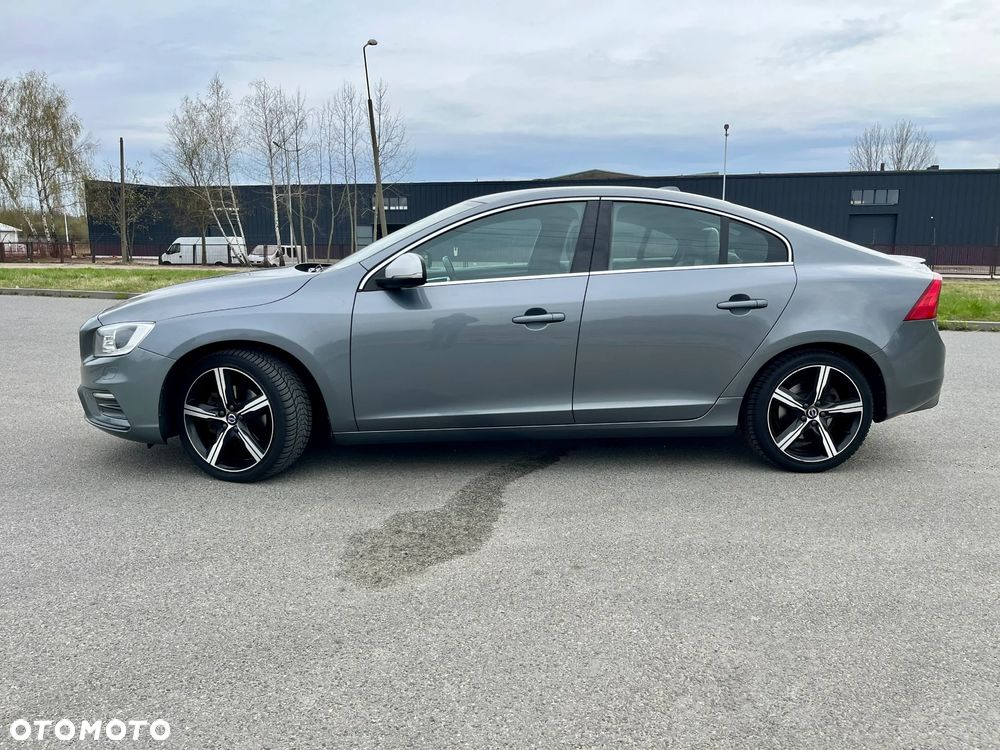Volvo S60 D3 Drive-E R-Design Momentum - 2