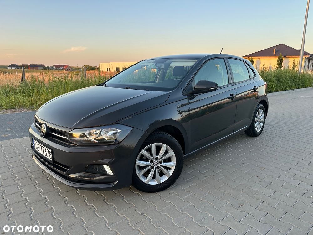 Volkswagen Polo - 2