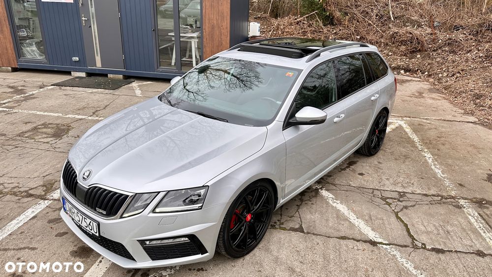 Skoda Octavia 2.0 TDI DSG RS - 9