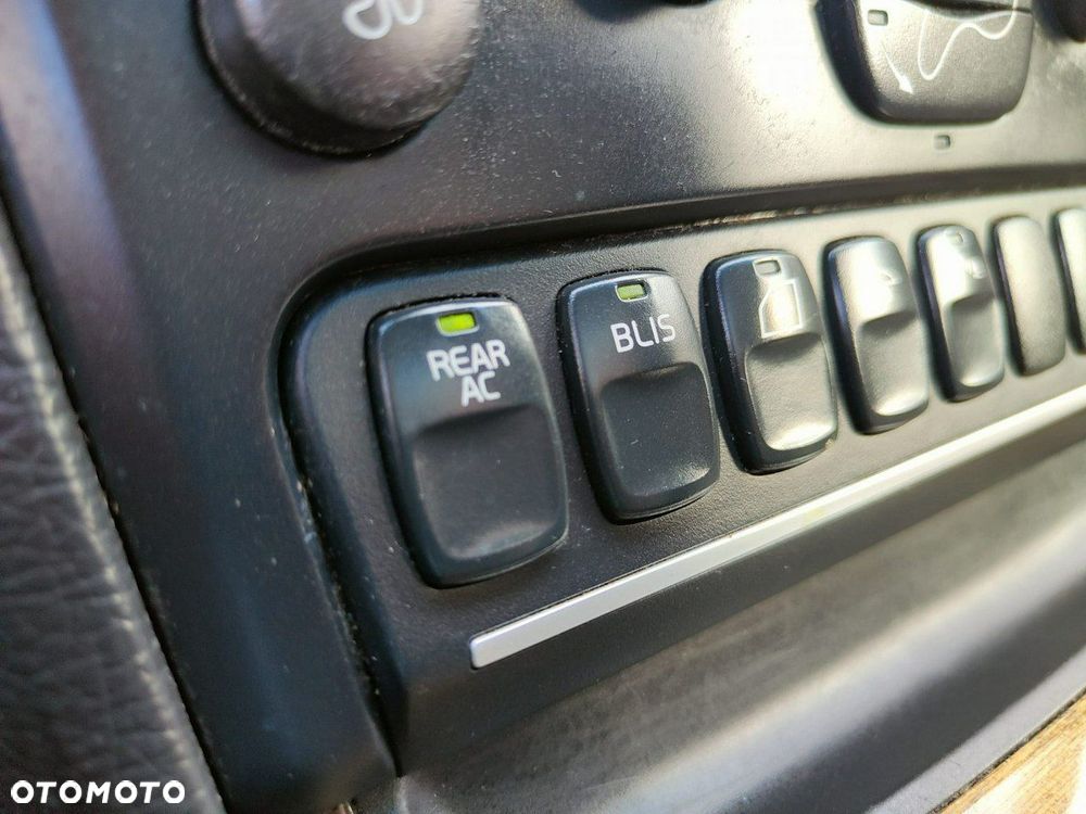 Volvo XC 90 3.2 AWD Executive - 26