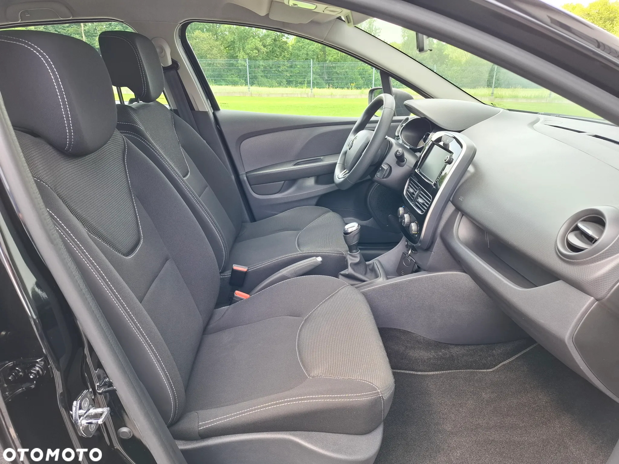 Renault Clio 0.9 TCe Limited - 27