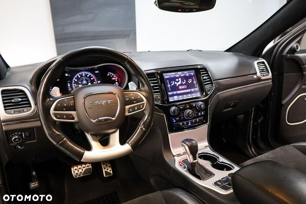 Jeep Grand Cherokee - 17