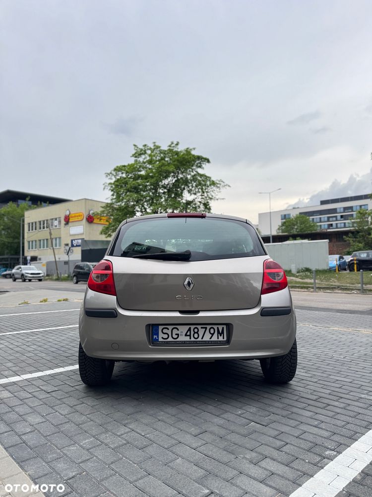 Renault Clio 1.2 16V Expression - 2