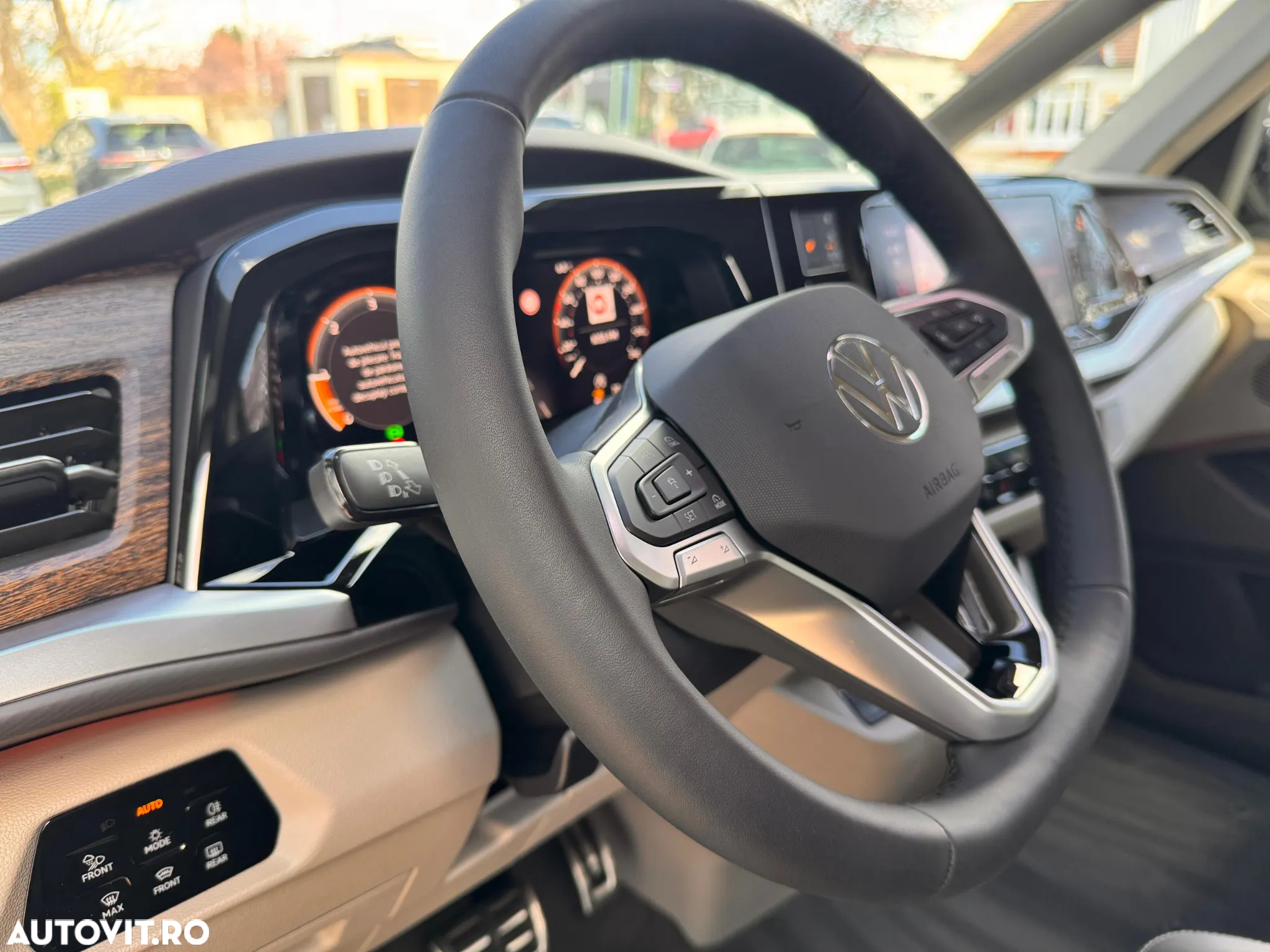 Volkswagen Multivan L 2.0 TDI DSG 110KW Style - 32