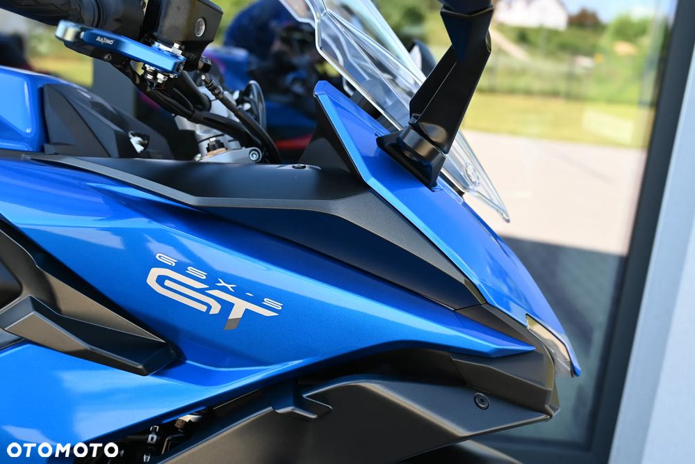 Suzuki GSX 1000 - 25