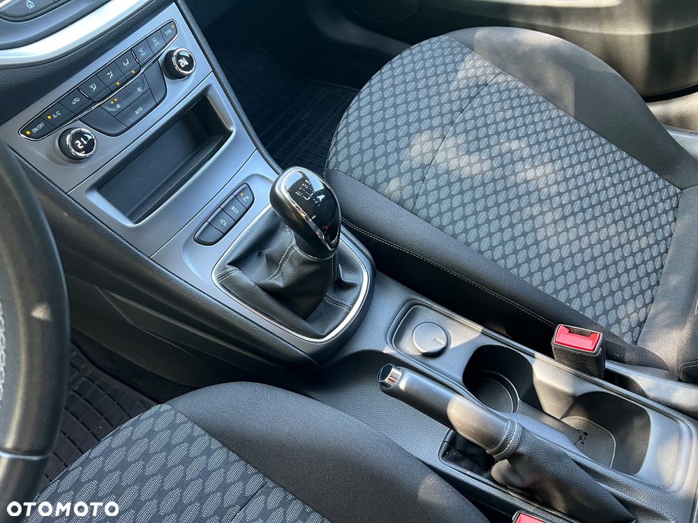 Opel Astra 1.2 T Edition S&S - 12