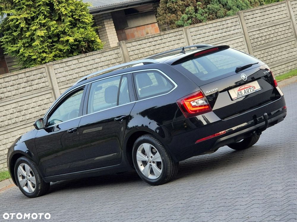 Skoda Octavia 2.0 TDI DSG Style - 30