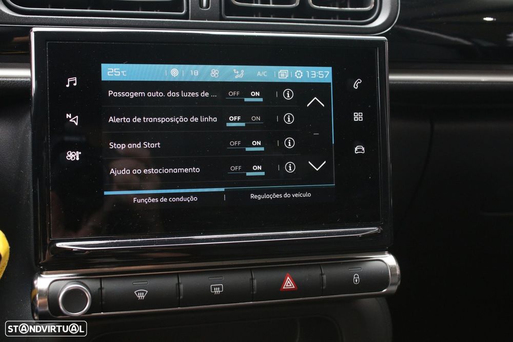 Citroën C3 1.2 PureTech Shine EAT6 - 28