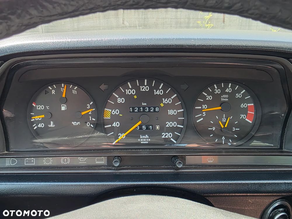 Mercedes-Benz W201 (190) - 22