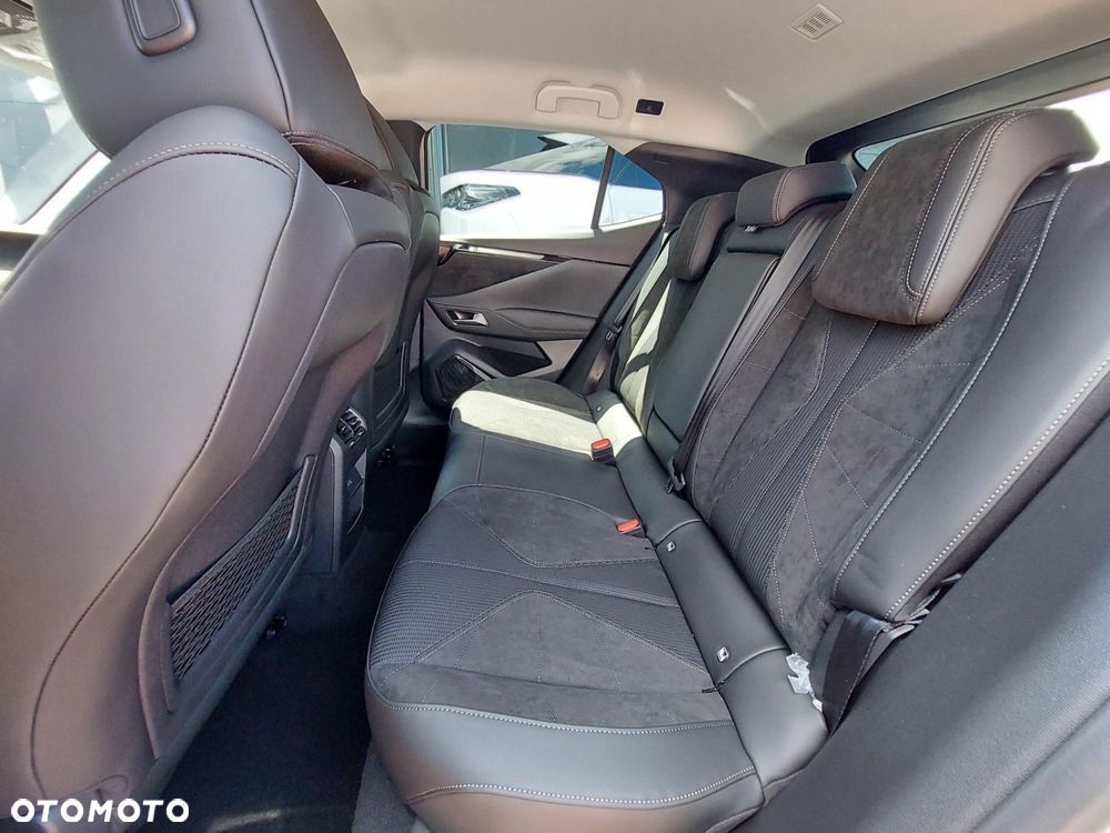DS Automobiles DS 4 1.2 mHEV Étoile Alcantara eDCS6 - 12