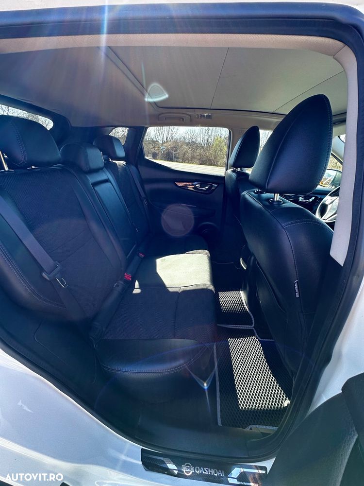 Nissan Qashqai 1.6 DCI Xtronic TEKNA - 8