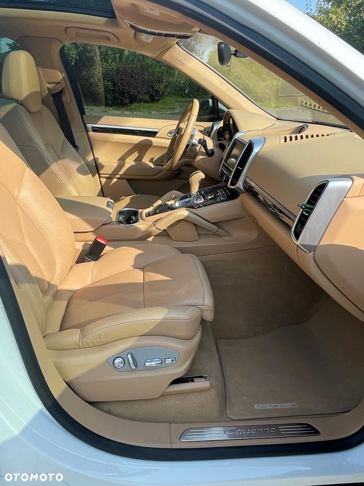 Porsche Cayenne - 18