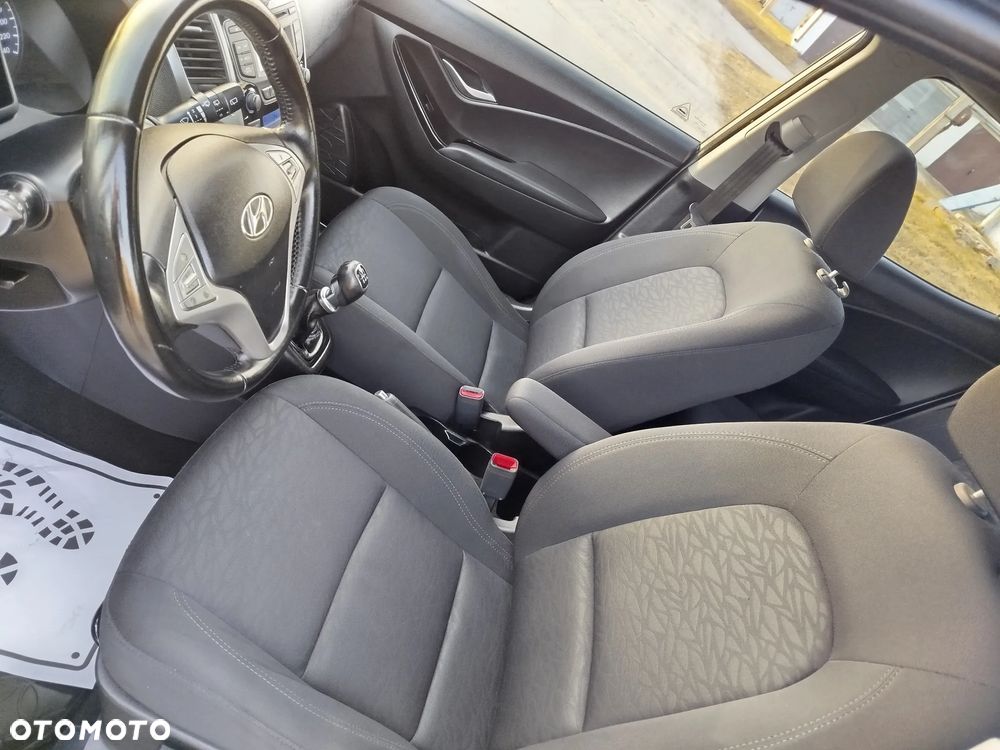 Hyundai ix20 1.6 CRDi Fifa World Cup Edition - 29