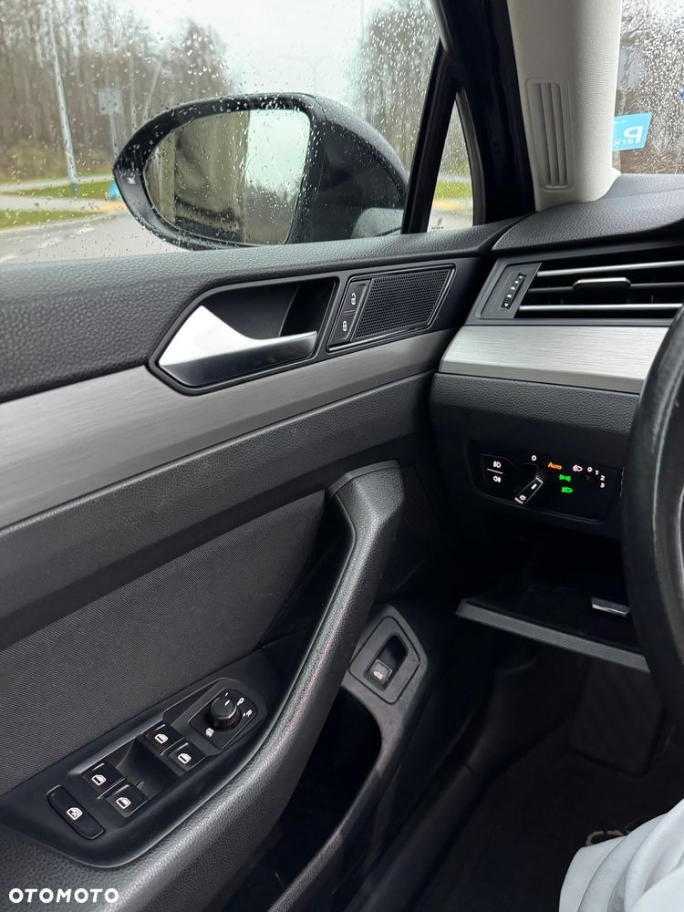 Volkswagen Passat 1.6 TDI BMT Trendline - 19