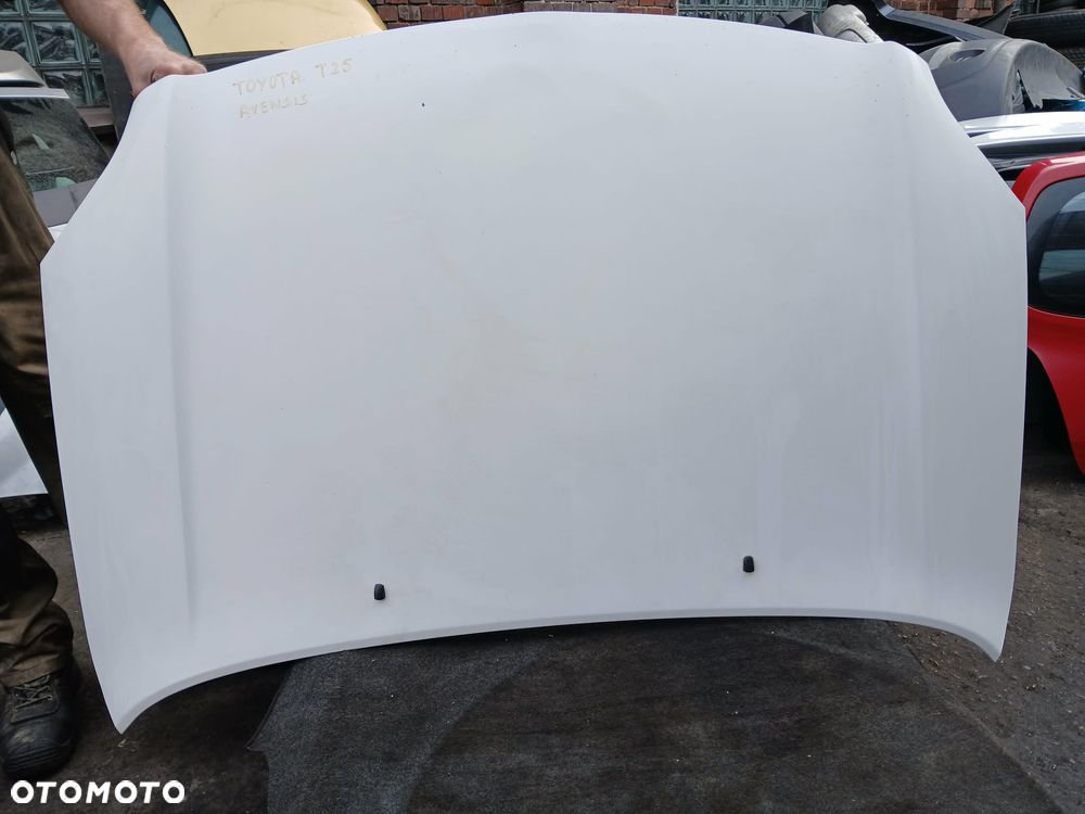 Toyota Avensis T25 Maska - 1