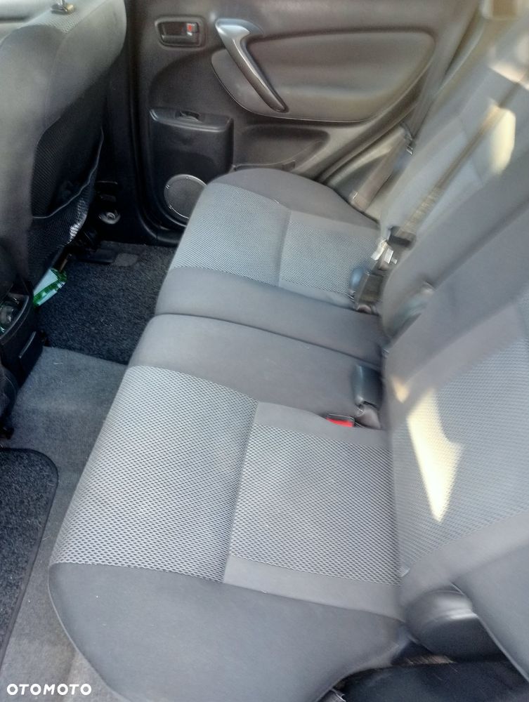 Toyota RAV4 2.0 D-4D Sol - 8