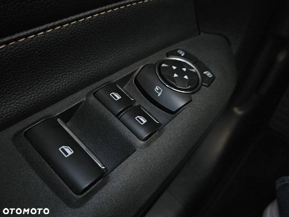 Ford Mustang 5.0 V8 GT - 29