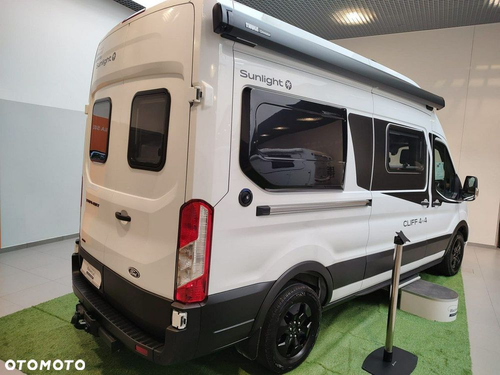 Sunlight Cliff 4x4 590 Ford z Napędem AWD 4x4 - 8