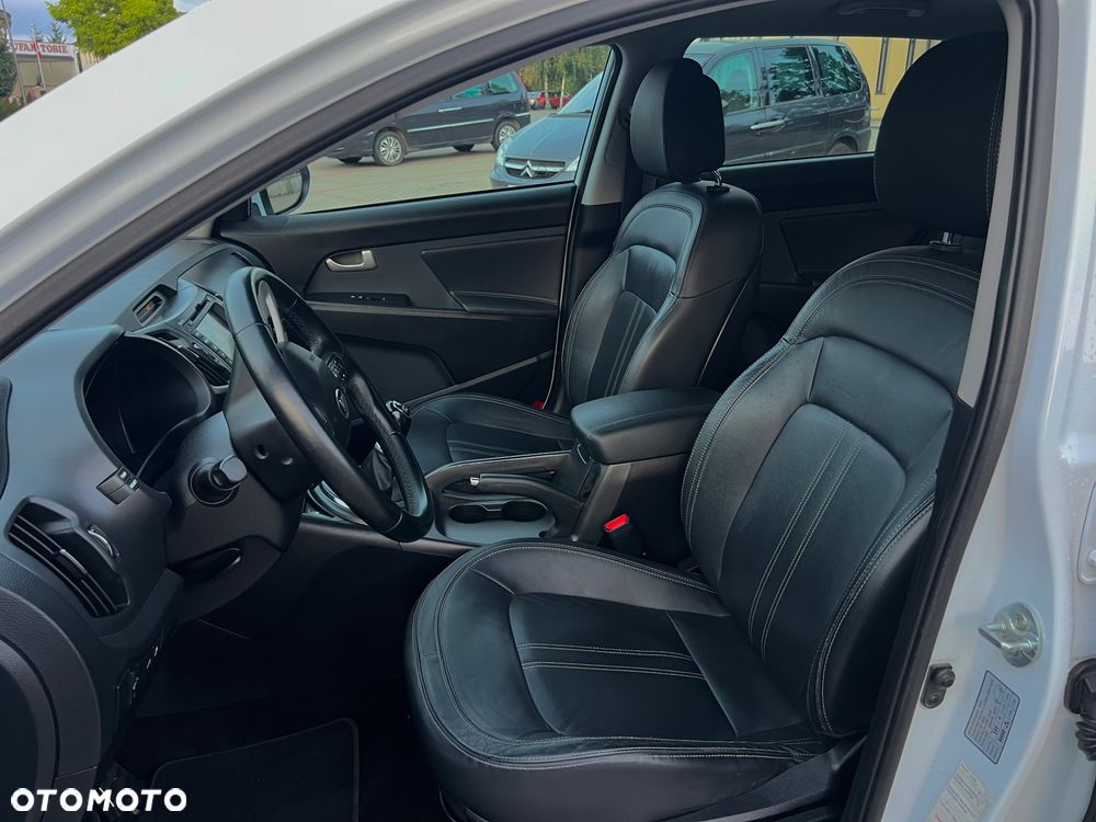 Kia Sportage 1.7 CRDI 2WD Dream-Team Edition - 29