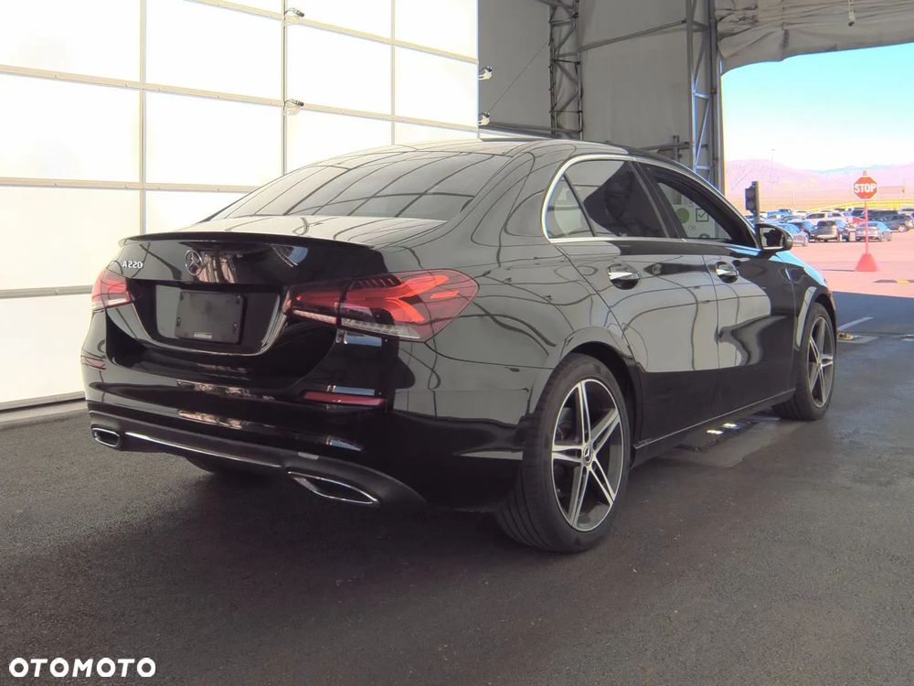 Mercedes-Benz Klasa A 250 4Matic 7G-DCT AMG Line - 4