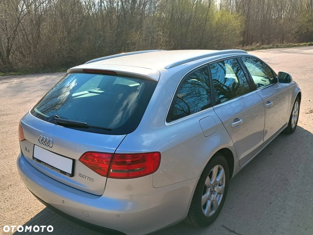 Audi A4 Avant 2.0 TDI Multitronic - 9