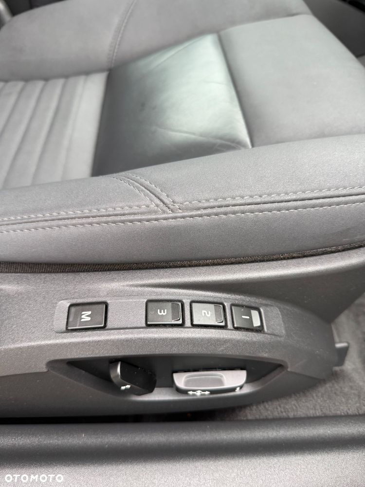 Volvo C70 2.4 Momentum - 36