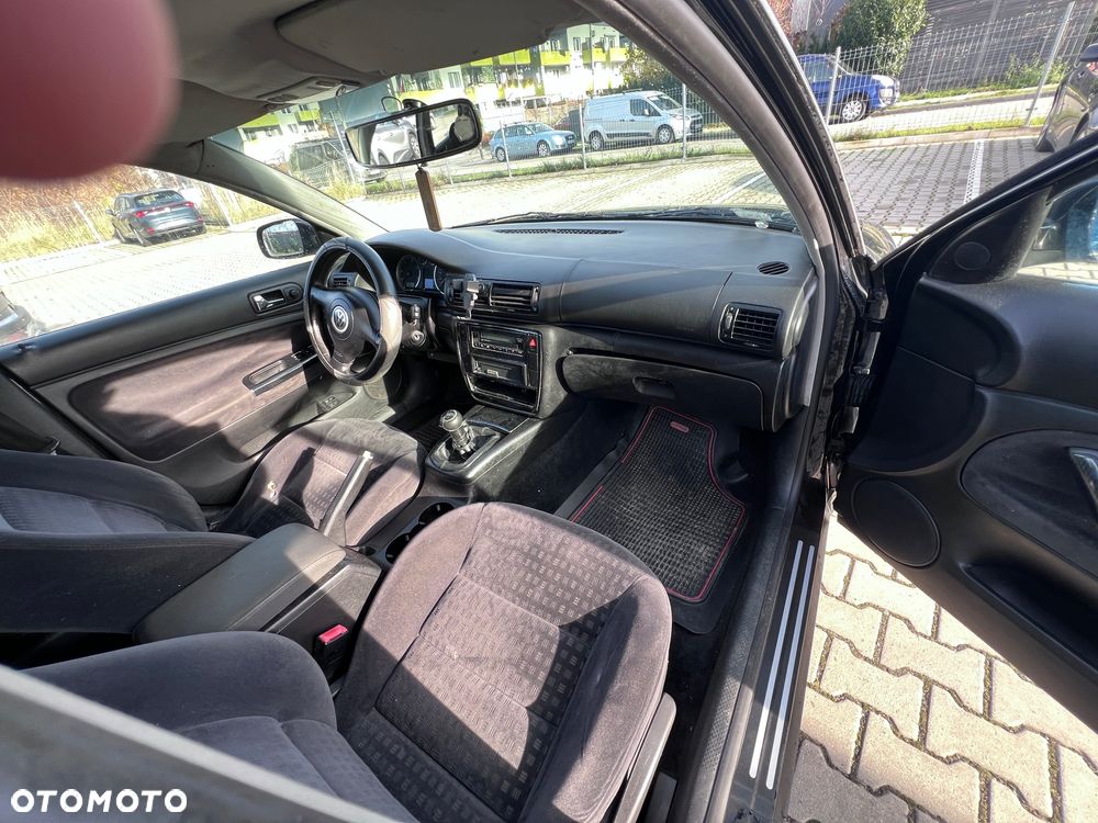 Volkswagen Passat 1.9 TDI Highline - 8