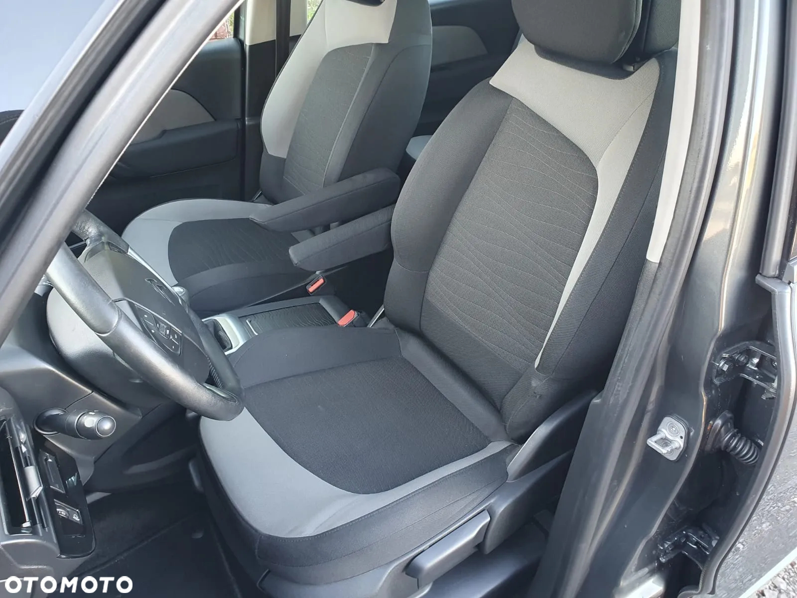 Citroën C4 Picasso 1.6 e-HDi Attraction - 17