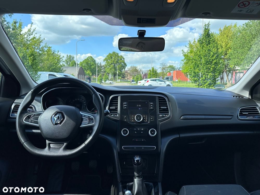 Renault Megane ENERGY TCe 100 LIFE - 17