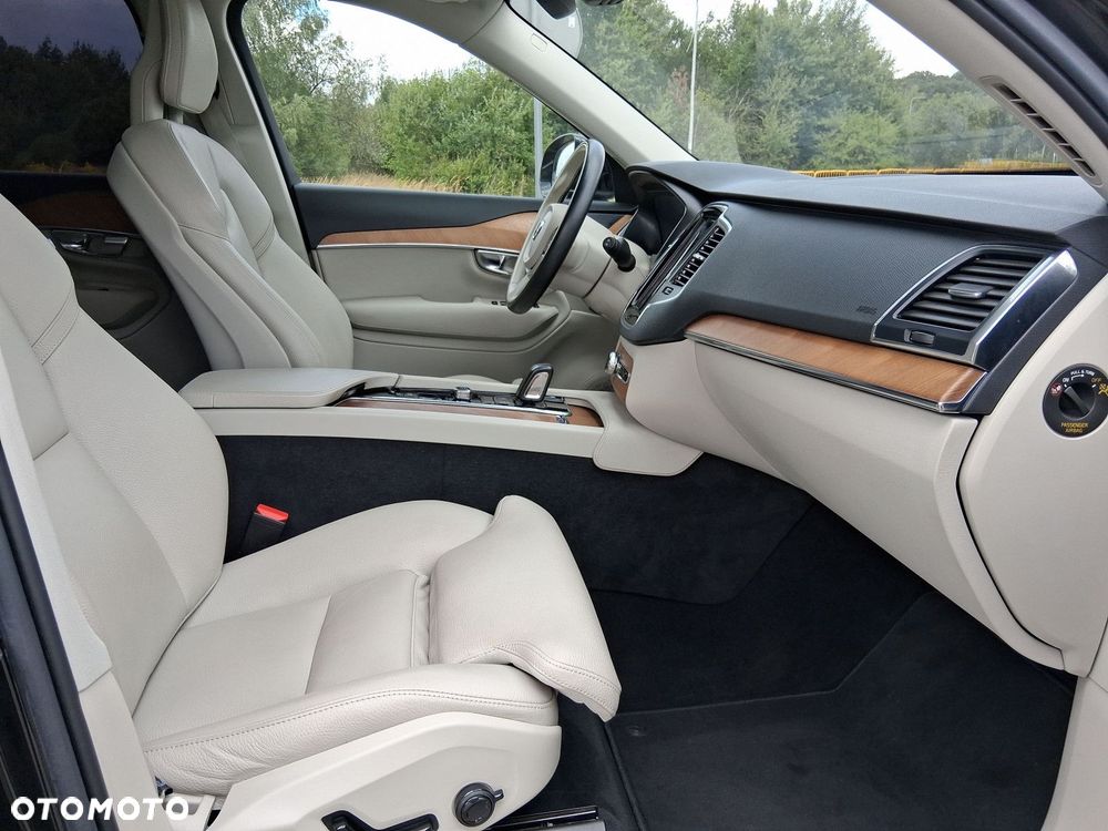 Volvo XC 90 - 10