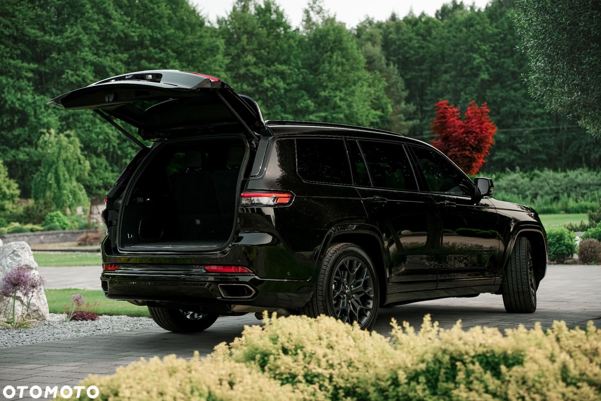Jeep Grand Cherokee - 39
