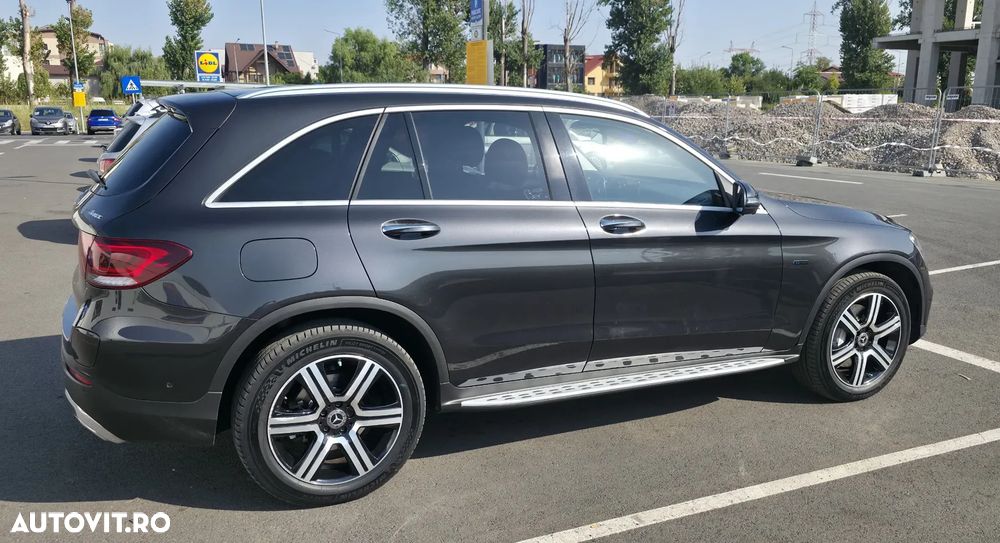 Mercedes-Benz GLC - 4