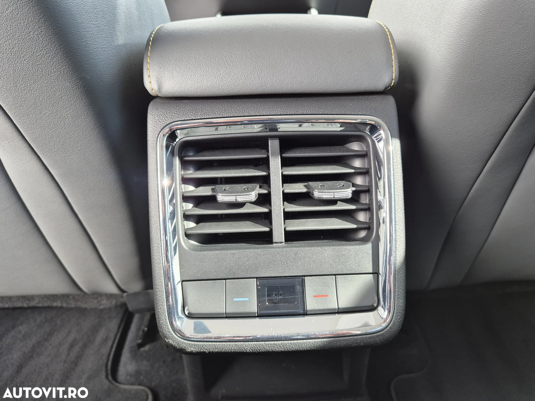 Skoda Enyaq iV Electric 60 - 12