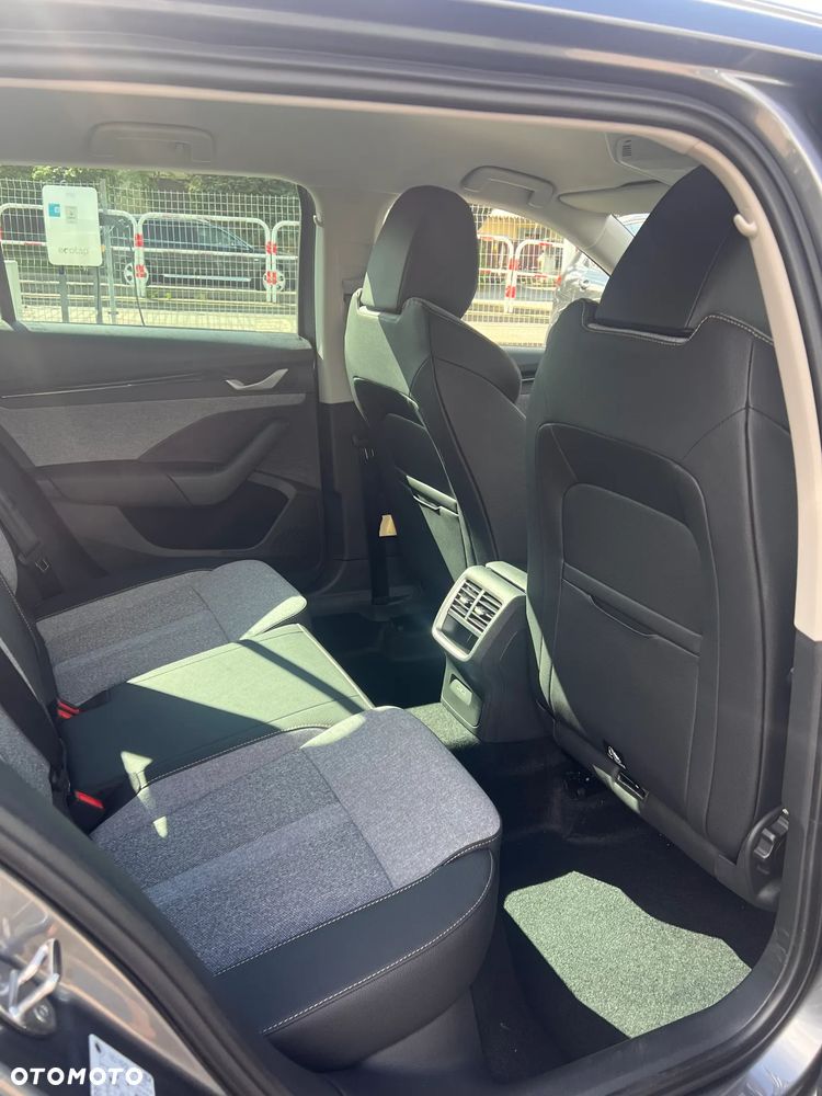 Skoda Octavia 1.5 TSI mHEV Drive Selection DSG - 11