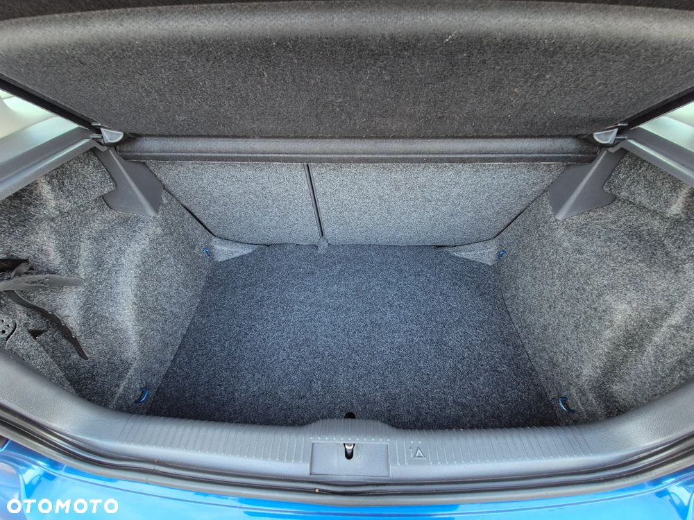 Volkswagen Polo 1.4 Tour Edition - 37