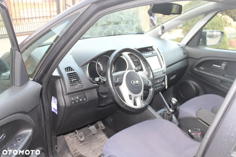 Kia Venga 1.6 CVVT Vision - 9