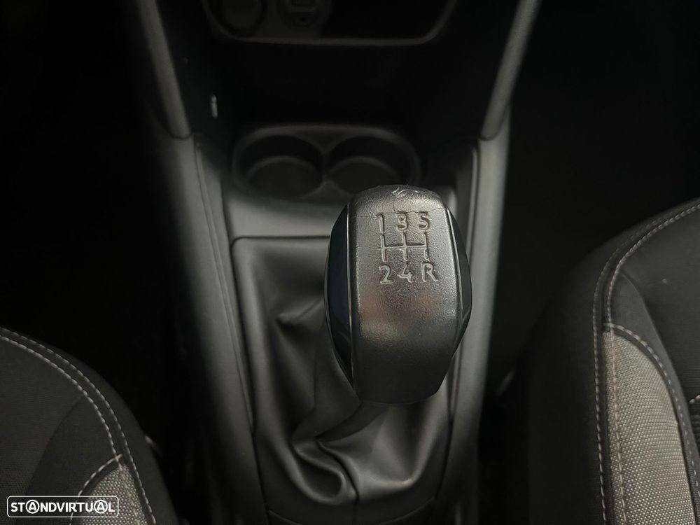 Peugeot 208 1.6 BlueHDi - 17