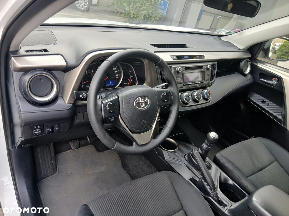 Toyota RAV4 2.0 D-4D Active 4x2 - 23